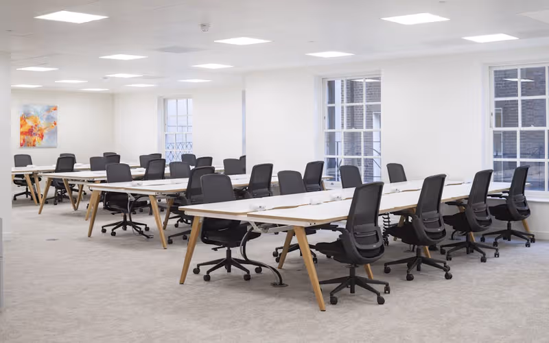 42 Trinity Square, London image 1