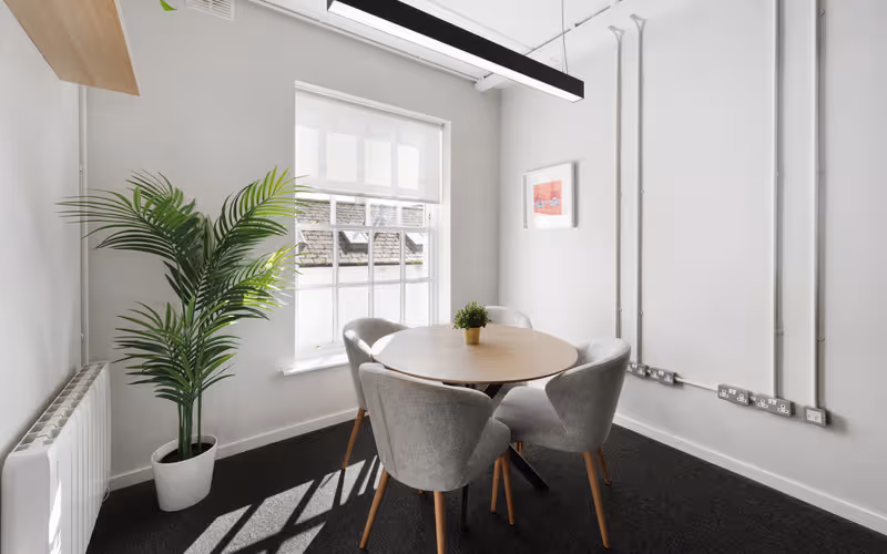 21 Holles Street, Dublin 2 image 1