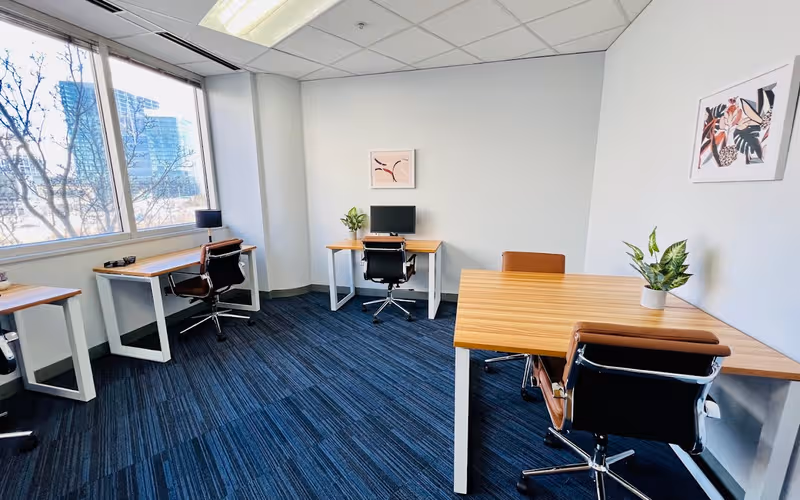 7918 Jones Branch Drive, Tysons, 12 DESKS 7918 Jones Branch Drive, Tysons image 1