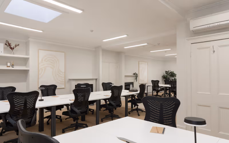 4 Fitzhardinge St, Marylebone, 30 DESKS 4 Fitzhardinge St, Marylebone image 1