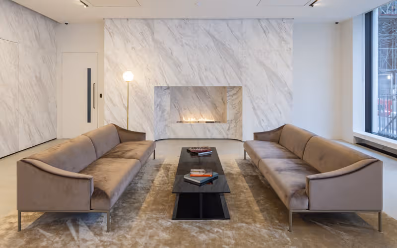 61 Curzon St, London, 28 DESKS 61 Curzon St, London image 1