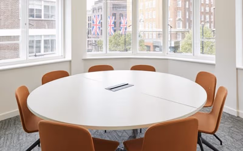 345 Oxford St, London, 28 DESKS 345 Oxford St, London image 1