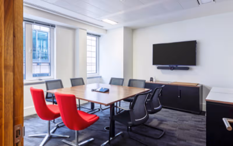 8 Bouverie Street, London image 1