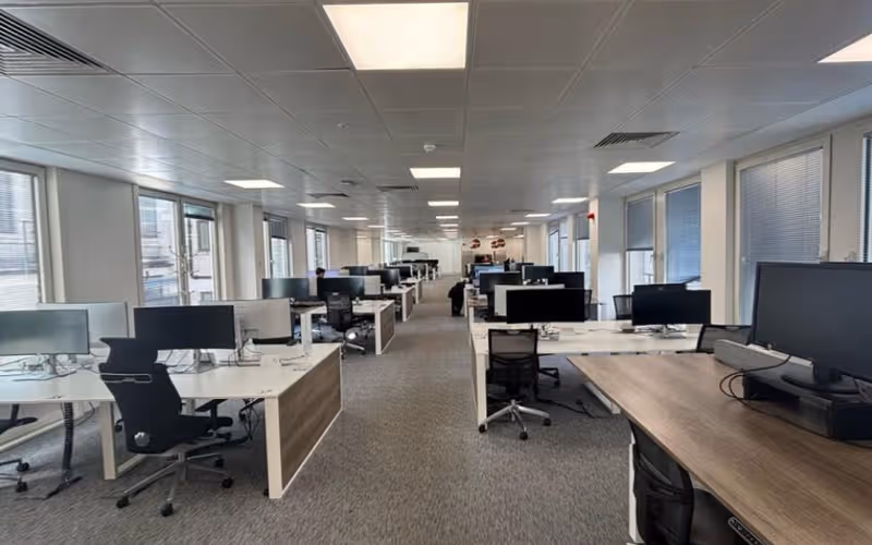 1 Crown Court, London, 58 DESKS 1 Crown Court, London image 1
