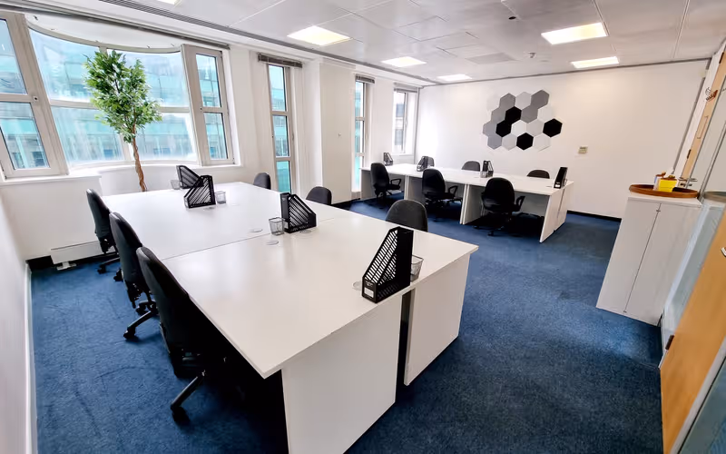 14-16 Dowgate Hill Cannon Street, London, 146 DESKS 14-16 Dowgate Hill Cannon Street, London image 1
