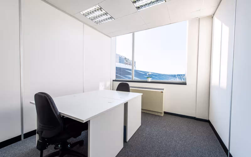 981 Great West Road, Brentford, 136 DESKS 981 Great West Road, Brentford image 1