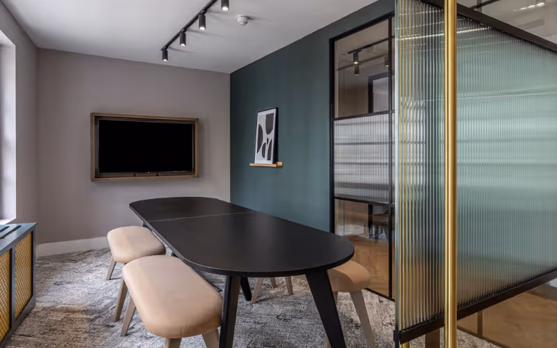 121 Kingsway, London, 32 DESKS 121 Kingsway, London image 1