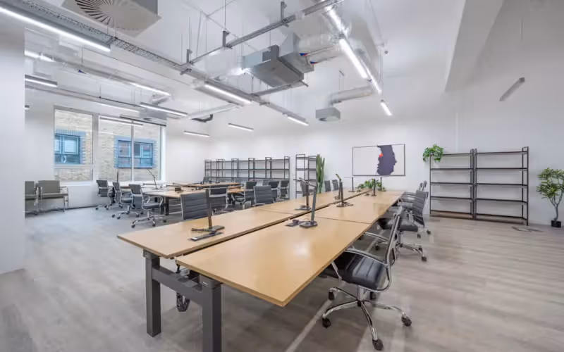 120 Camden High Street, London image 1