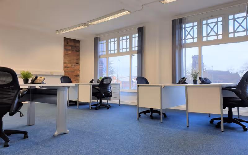 Gipsy Lane, West Midlands, 4 DESKS Gipsy Lane, West Midlands image 1