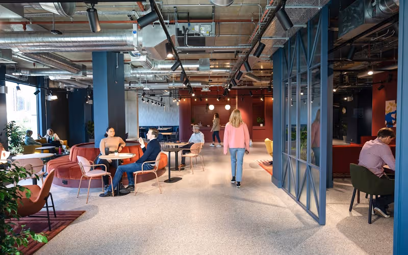 12 Marshgate Lane, London, 42 DESKS 12 Marshgate Lane, London image 1