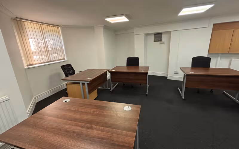 112-116 Chorley New Road, Greater Manchester, 8 DESKS 112-116 Chorley New Road, Greater Manchester image 1
