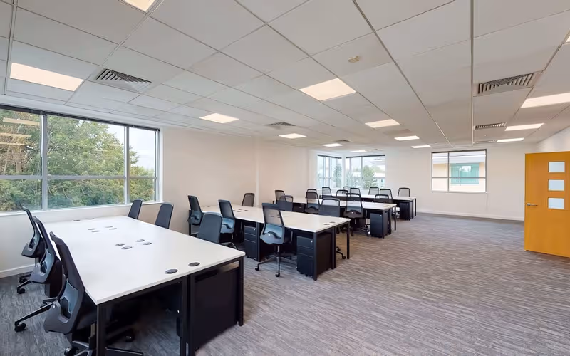 Brunel Road, Theale Reading, 184 DESKS Brunel Road, Theale Reading image 1