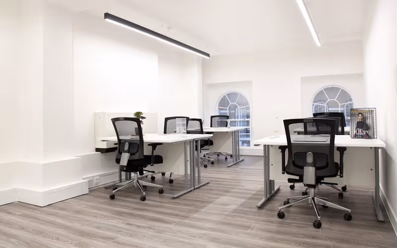 116 Baker Street, Greater London, 23 DESKS 116 Baker Street, Greater London image 1