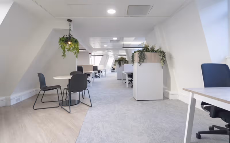 15 Basinghall Street, London, 25 DESKS 15 Basinghall Street, London image 1