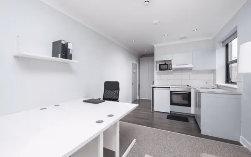 2 Lowther Road, Greater London, 3 DESKS 2 Lowther Road, Greater London image 1