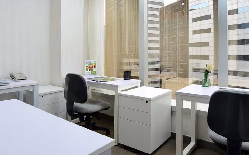 178-186 Johnston Road, Wan Chai, 5 DESKS 178-186 Johnston Road, Wan Chai image 1
