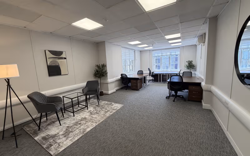58-60 Kensington Church Street, London, 10 DESKS 58-60 Kensington Church Street, London image 1