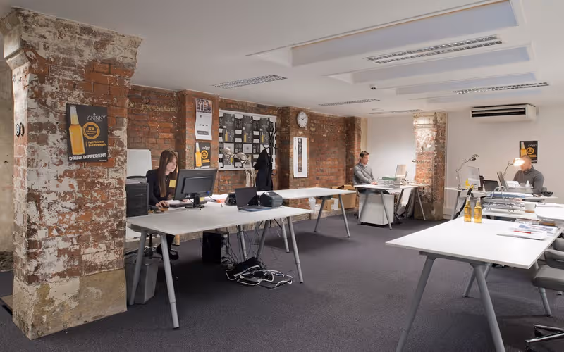 Stamford Street West, Ashton-under-lyne, 20 DESKS Stamford Street West, Ashton-under-lyne image 1