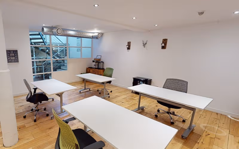 22 Montrose Street, Glasgow, 5 DESKS 22 Montrose Street, Glasgow image 1