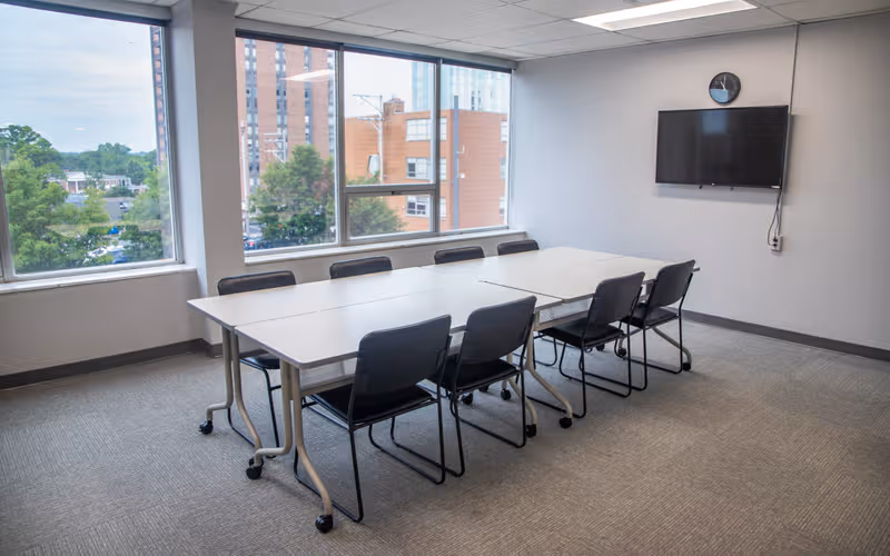 222 S Meramec Ave, St Louis, 5 DESKS 222 S Meramec Ave, St Louis image 1