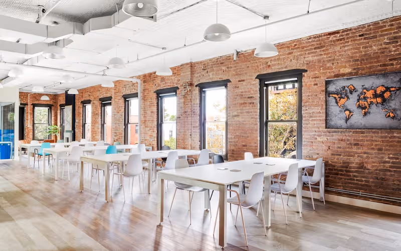 260 Ainslie Street, Brooklyn, 8 DESKS 260 Ainslie Street, Brooklyn image 1