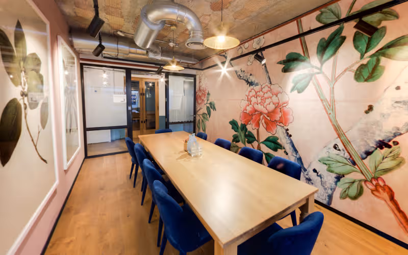 1 Butterwick, Hammersmith image 1
