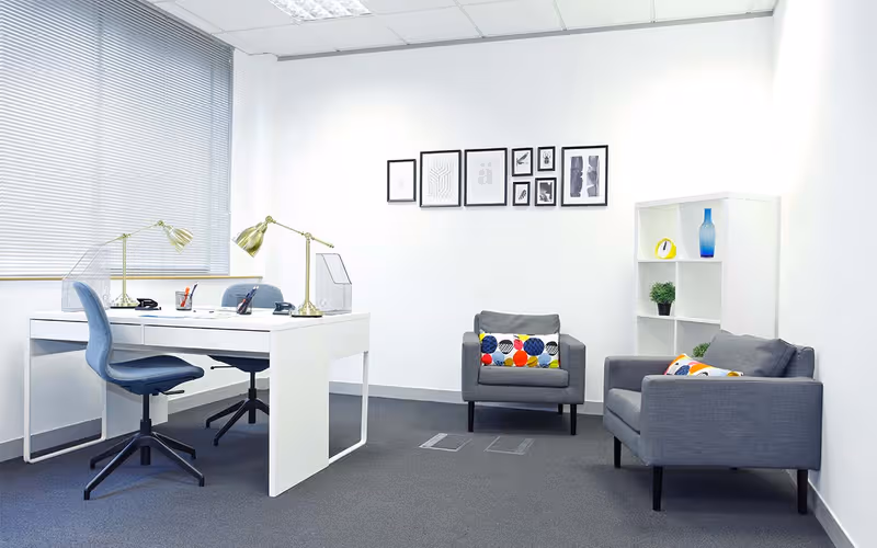 575-599 Maxted Road, Hemel Hempstead, 82 DESKS 575-599 Maxted Road, Hemel Hempstead image 1