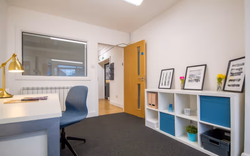Old Shoreham Road, East Sussex, 34 DESKS Old Shoreham Road, East Sussex image 1
