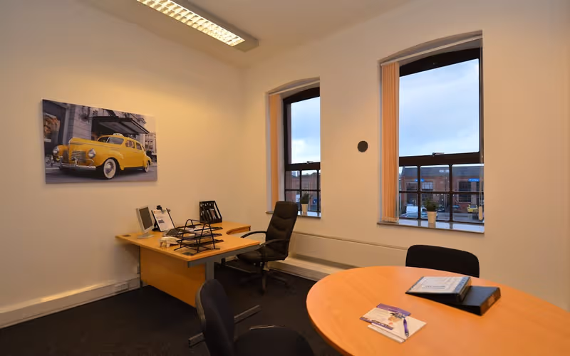 380 Chester Road, Manchester image 1