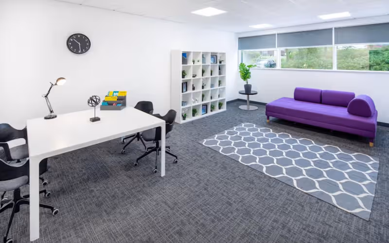 18 Rockington Dr, Milton Keynes, 84 DESKS 18 Rockington Dr, Milton Keynes image 1