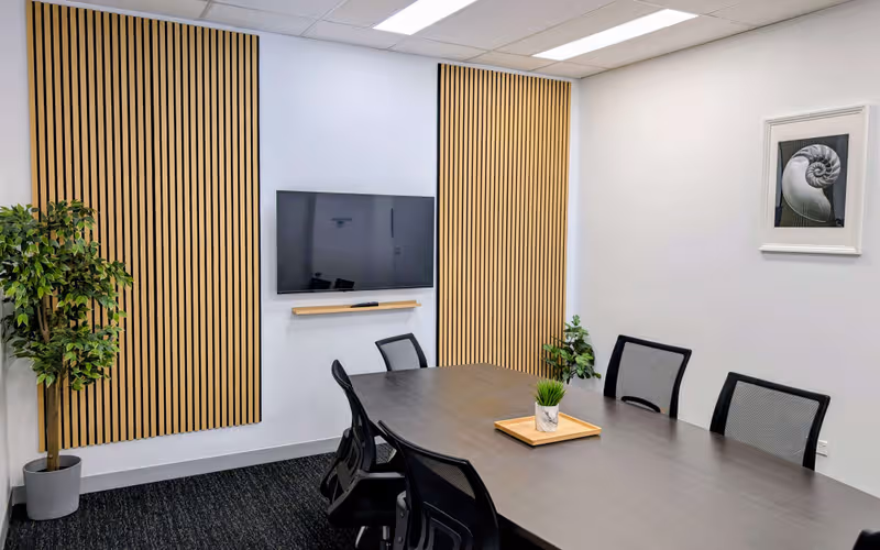 207 Currumburra Road, Ashmore, 7 DESKS 207 Currumburra Road, Ashmore image 1