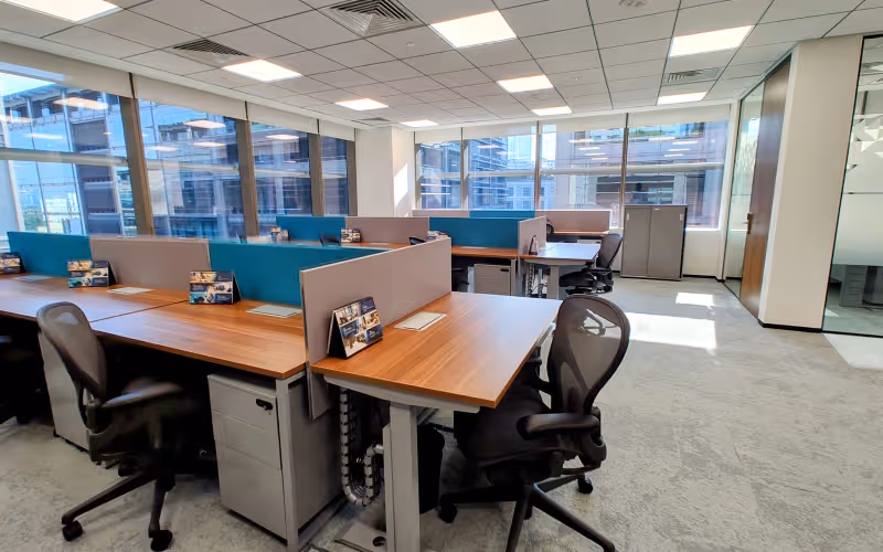 Sheikh Zayed Road, Dubai, 28 DESKS Sheikh Zayed Road, Dubai image 1