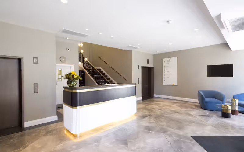 52 Grosvenor Gardens, Greater London image 1