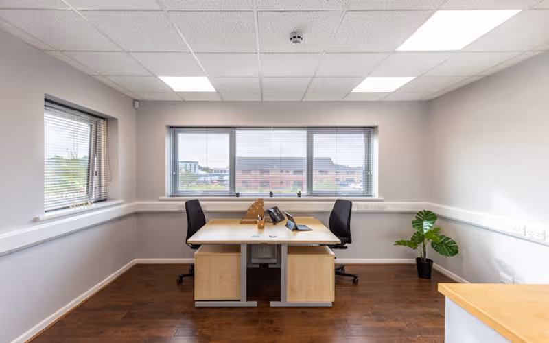 Chequers Close, Malvern, 5 DESKS Chequers Close, Malvern image 1