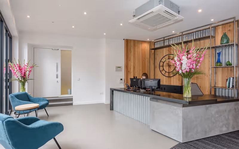 212 New Kings Road, Greater London, 35 DESKS 212 New Kings Road, Greater London image 1