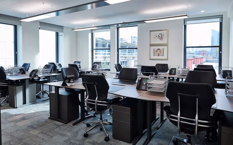 181 Queen Victoria Street, London image 1