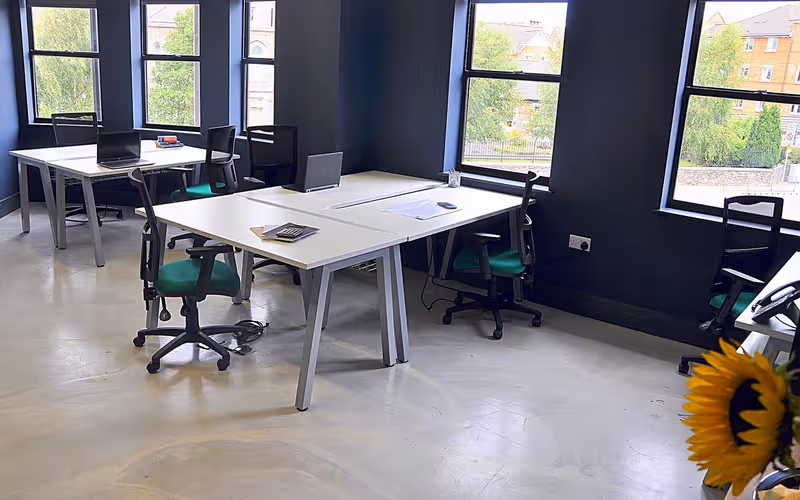 Wellington Street, Cardiff, 10 DESKS Wellington Street, Cardiff image 1