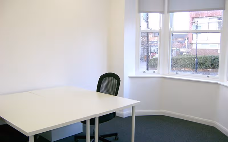 Bridge Street, Newton Le Willows, 4 DESKS Bridge Street, Newton Le Willows image 1