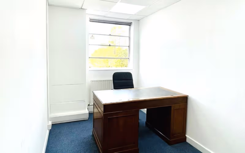1-4 Park Terrace, Worcester Park, 6 DESKS 1-4 Park Terrace, Worcester Park image 1