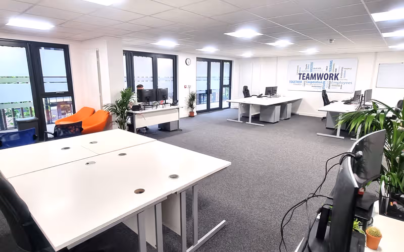 Howard Road, Stanmore, 30 DESKS Howard Road, Stanmore image 1