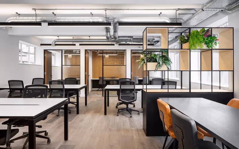 John Street, Greater London, 64 DESKS John Street, Greater London image 1
