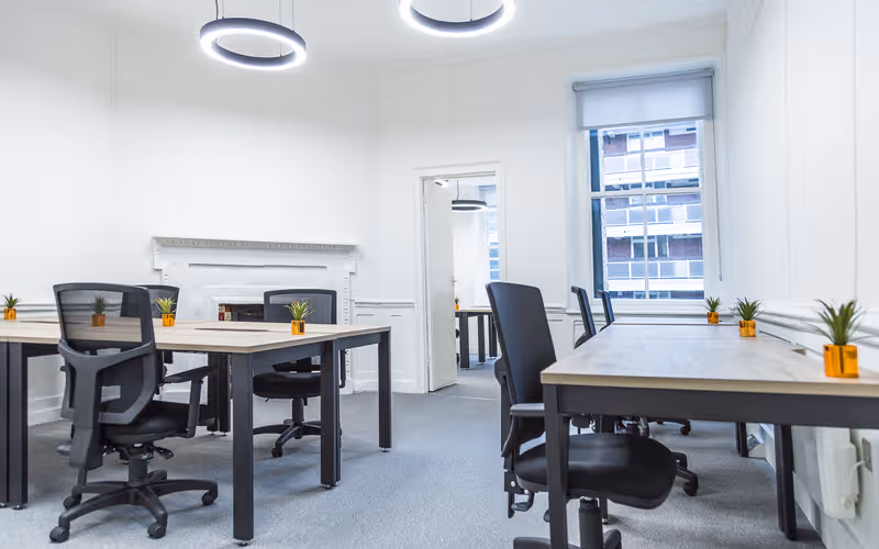 14-17 Red Lion Square, Greater London, 30 DESKS 14-17 Red Lion Square, Greater London image 1