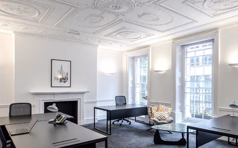 124 Wigmore Street, Marylebone image 1