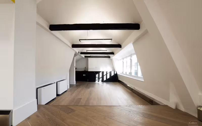 21 Tower Street, Greater London image 1