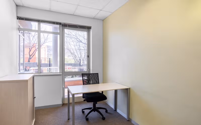 S Blvd Rd Bruma, Johannesburg, 50 DESKS S Blvd Rd Bruma, Johannesburg image 1