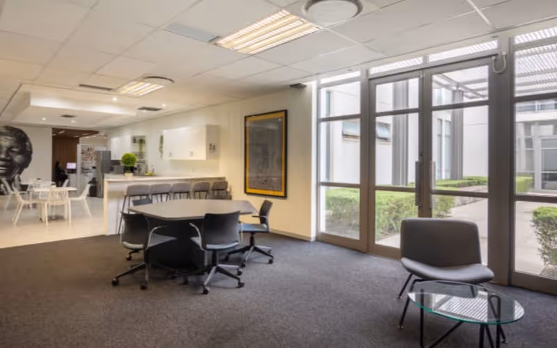 Mac Mac Building Maxwell Office Park Magwa Cres Waterfall City, Midrand, 50 DESKS Mac Mac Building Maxwell Office Park Magwa Cres Waterfall City, Midrand image 1