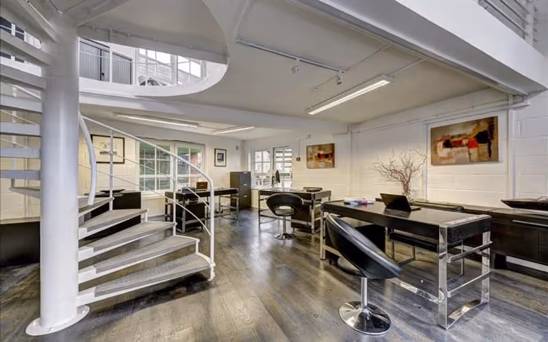 32 Caxton Road, Greater London image 1