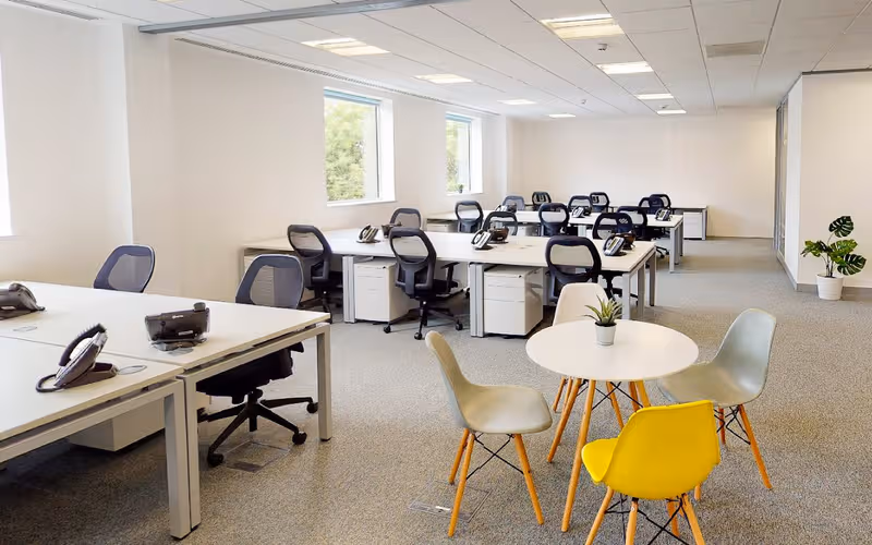 Lydiard Fields, Swindon Wiltshire, 9 DESKS Lydiard Fields, Swindon Wiltshire image 1