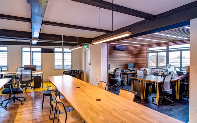 117 Waterloo Road, Greater London, 26 DESKS 117 Waterloo Road, Greater London image 1