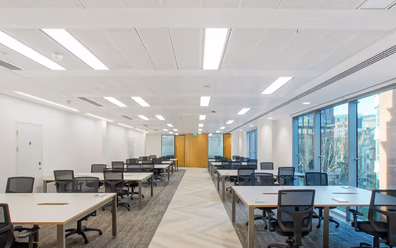 151 Shaftesbury Avenue, Greater London, 85 DESKS 151 Shaftesbury Avenue, Greater London image 1